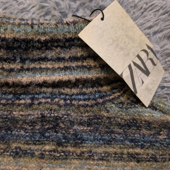 Zara Fringe bottom turtleneck sweater 11-12 years. - Picture 3 of 7